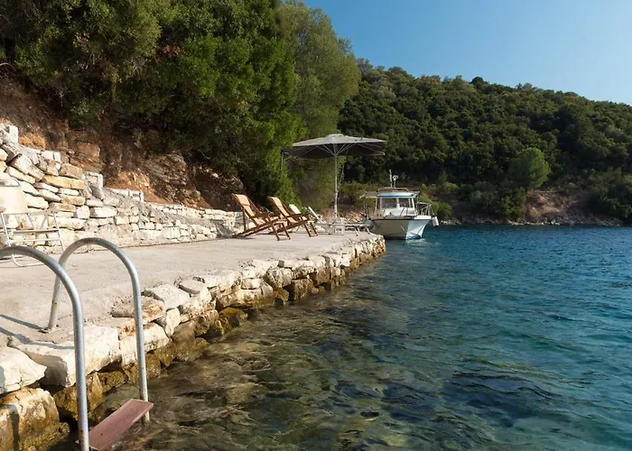 ヴィラ Meganisi Blue Spartokhórion